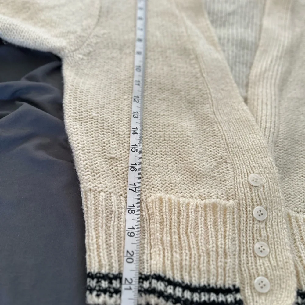 Vintage 80s Scenario Sz: L cream V-neck button-front knit cardigan Pockets.